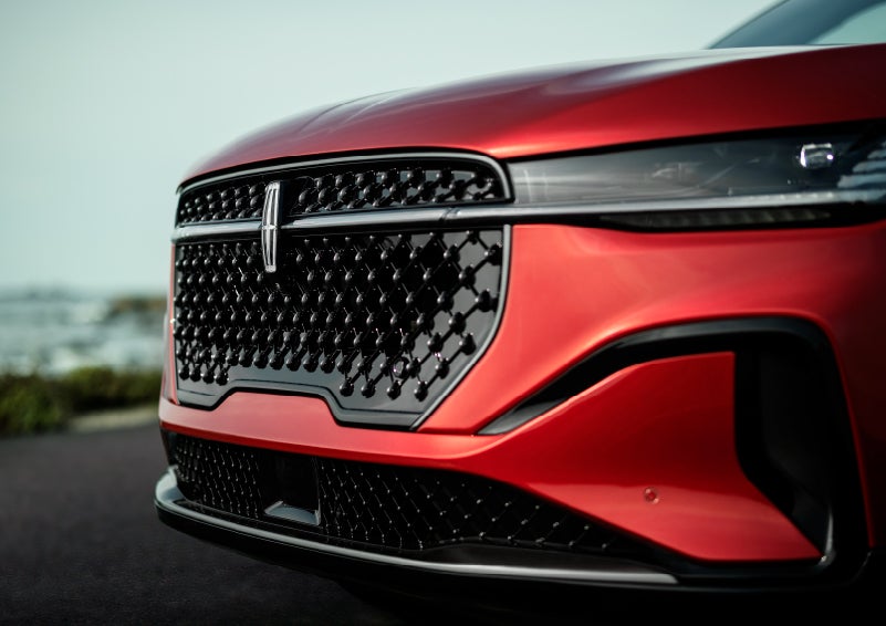 The sleek grille of a 2024 Lincoln Nautilus® SUV with the available Jet Appearance Package makes a bold statement. | Holmes Tuttle Lincoln in Tucson AZ
